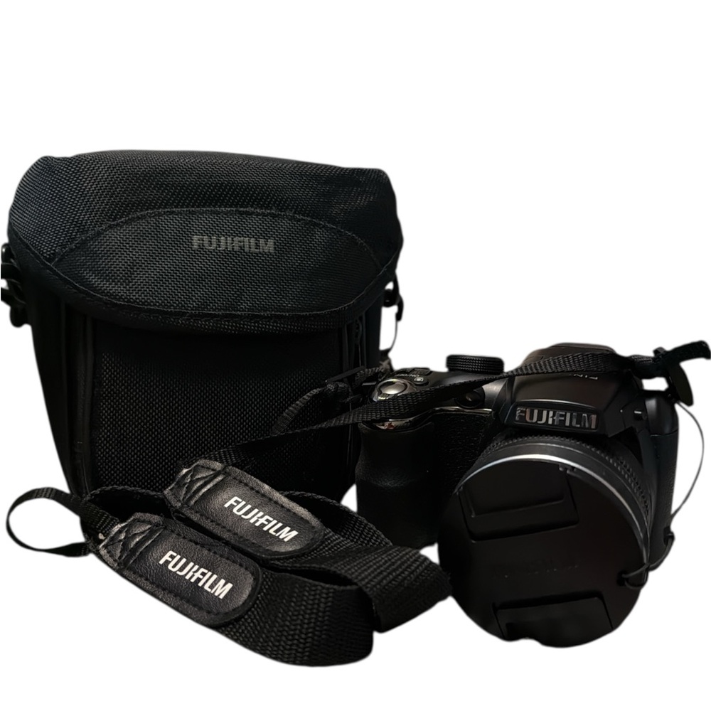 Fujifilm FinePix S4000 14 MP Digital Camera, 30x Optical Zoom